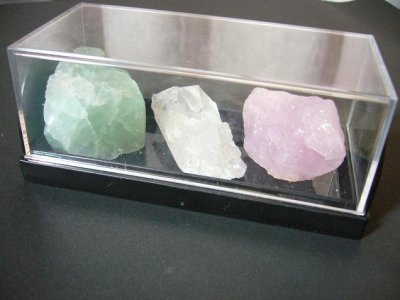 画像1: 原石三点セット　限定品　(水晶、フローライト、ローズクォーツ、  ケース付) 