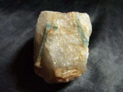 画像1: アクアマリン（緑柱石）結晶