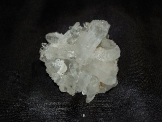 クリスタルクラスター（水晶群晶）の天然石 パワーストーンの販売