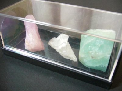 画像3: 原石三点セット　限定品　(水晶、フローライト、ローズクォーツ、  ケース付) 