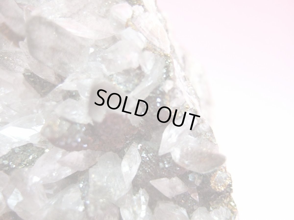 画像4: カルサイト犬牙状クラスター(レインボーキャルコパイライト付着) (4)