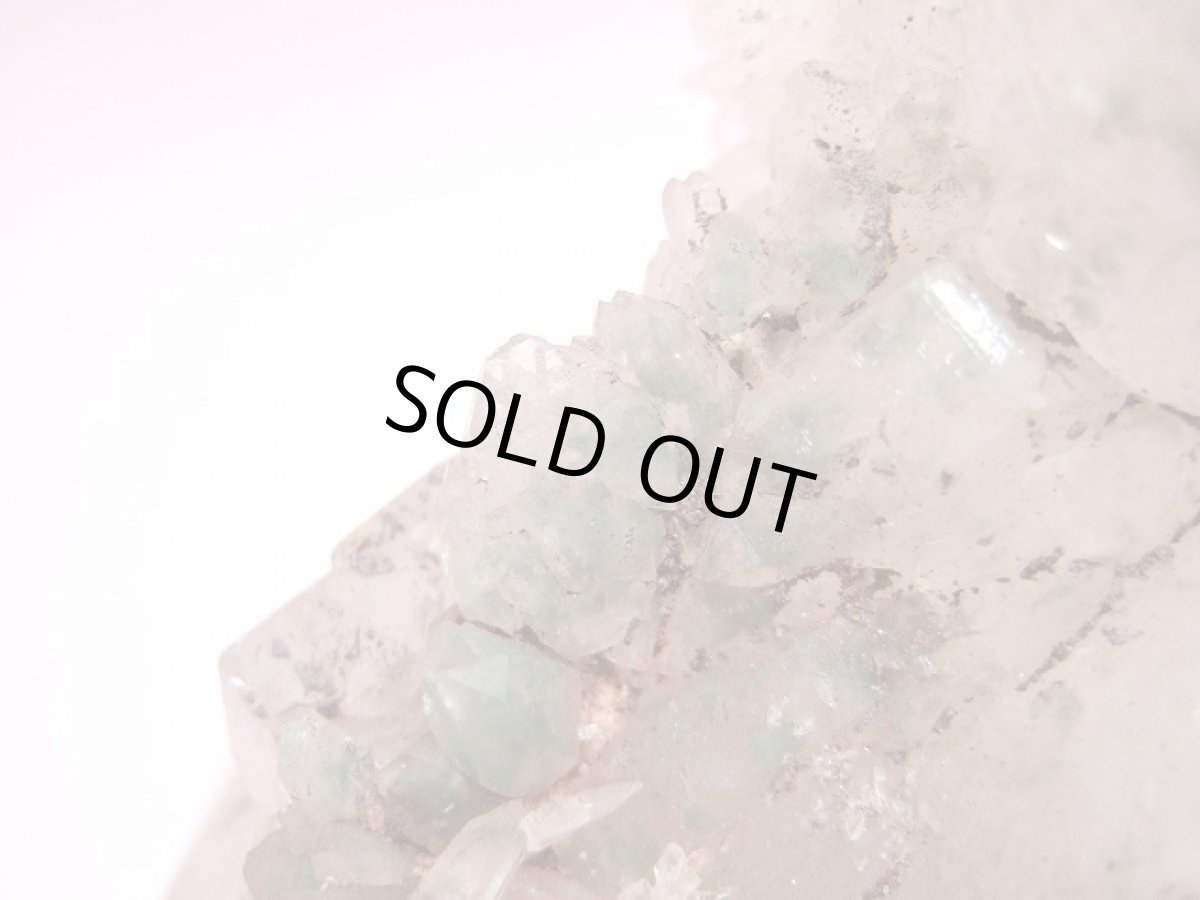 画像2: ヒマラヤ（水晶）グリーンファントムクラスター (2)