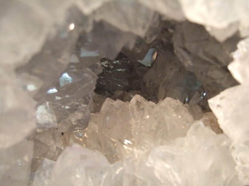 画像1: クリスタルドーム(水晶洞) 4.65kg レア