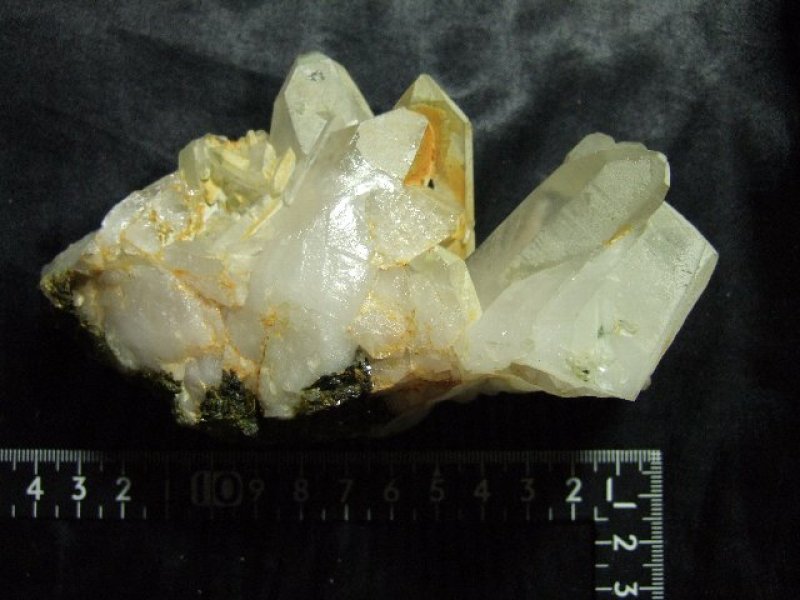 画像2: エピドート(緑れん石)付着クリスタルクラスター (水晶群晶) 414g