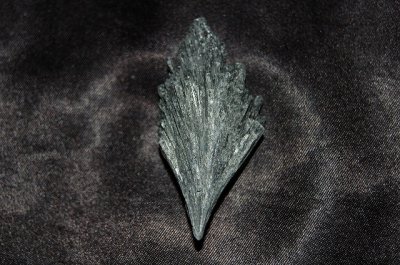 画像1: ブラックカイヤナイト（藍晶石）原石