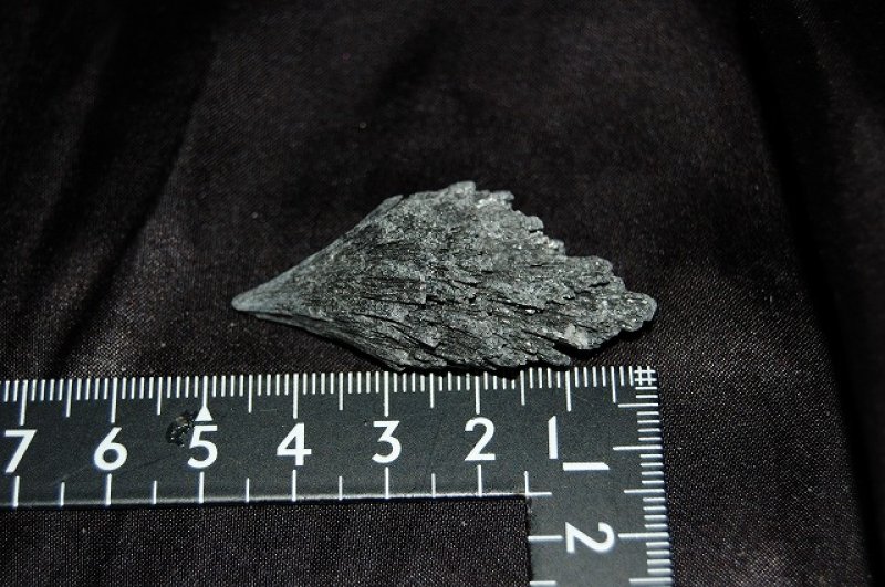 画像2: ブラックカイヤナイト（藍晶石）原石