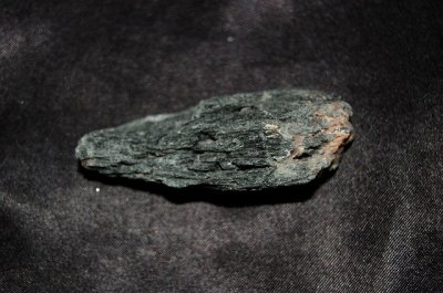 画像1: ブラックカイヤナイト（藍晶石）原石
