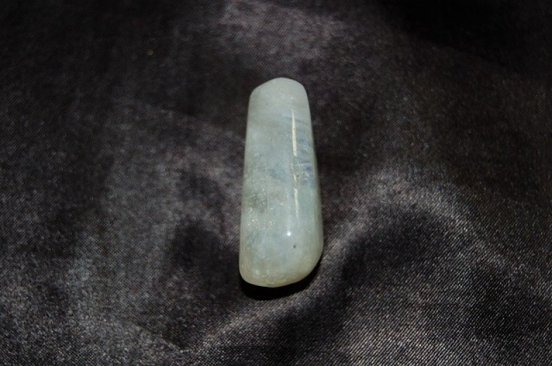 画像1: ムーンストーン（月長石）ブルーシラー タンブル