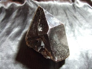 30％お値引き❣️天然モリオンクラスター　1491g 30％お値引き❣️天然モリオンクラスター 1491g インテリア小物