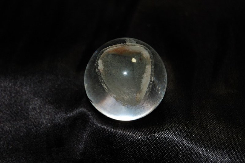 画像2: 山入り水晶玉(クリスタルクオーツ)ファントムAA レア 34g