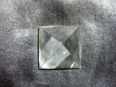 画像1: ヒマラヤクリスタル（水晶）ピラミッド 10g