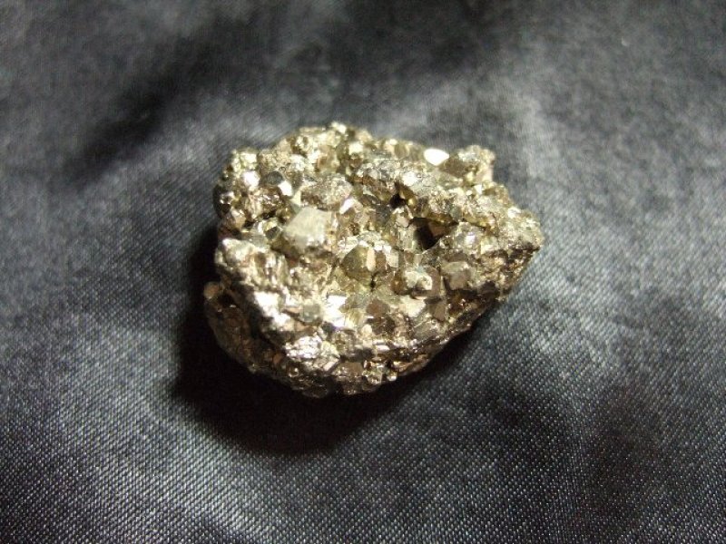 画像1: パイライト（黄鉄鉱）原石