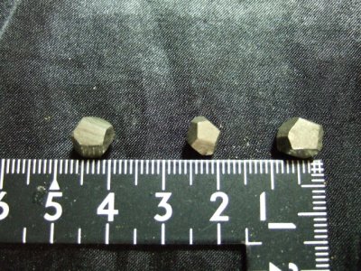 画像1: パイライト（黄鉄鉱）五角面体 3個セット
