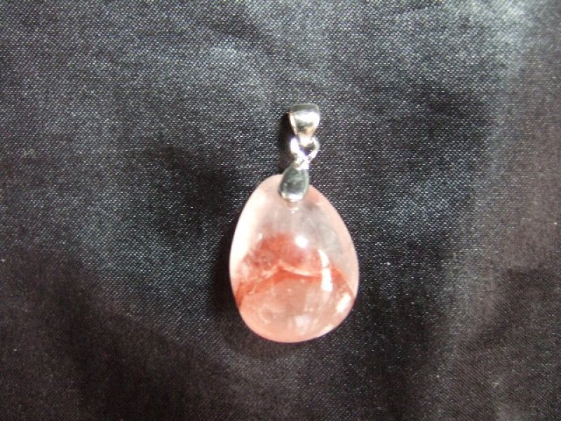 画像1: レッドファントムクオーツ(赤山入り水晶) ペンダントトップ
