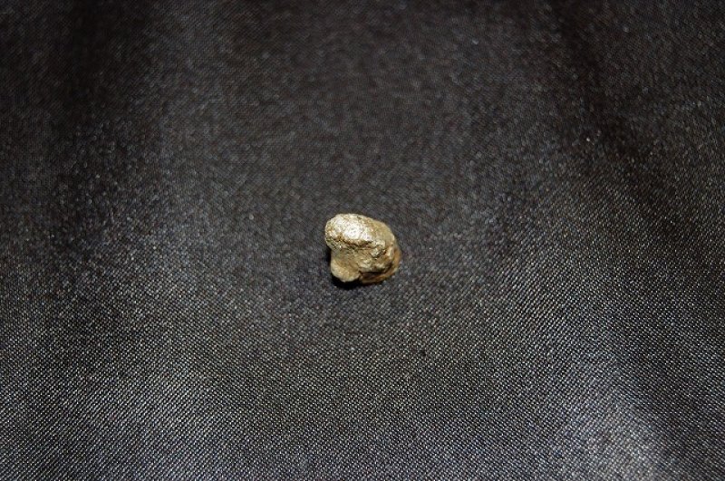 画像1: 桜石 原石