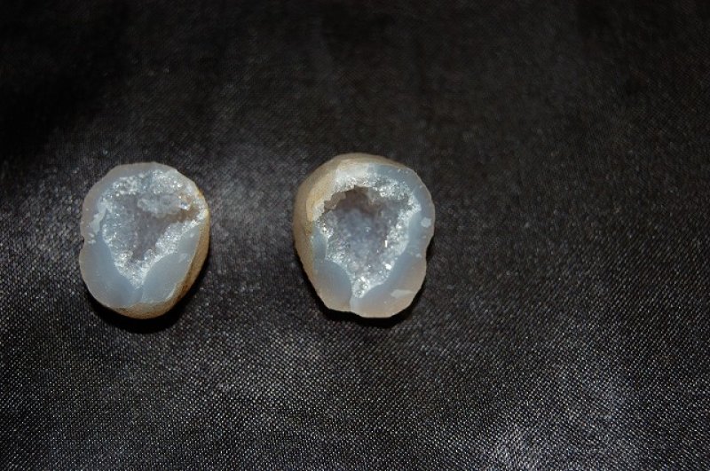画像1: 水晶（ジオード）ペア 5g