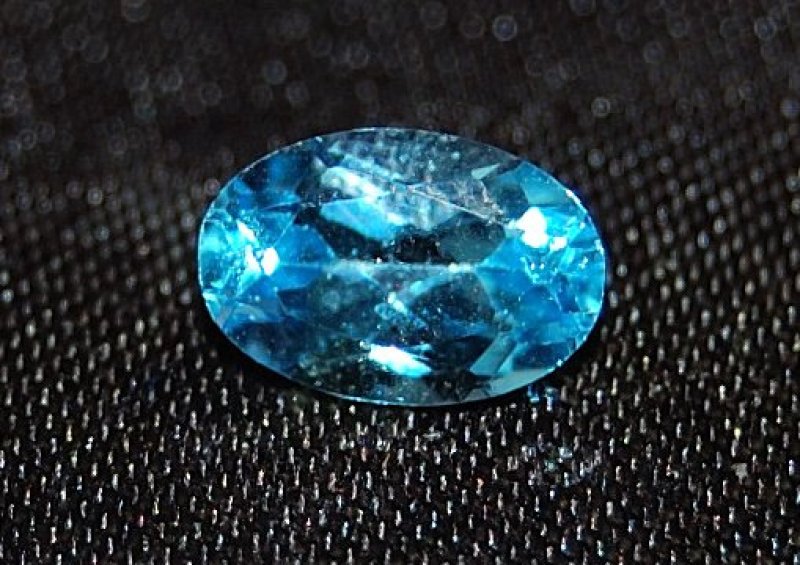 画像2: ブルートパーズ(黄玉) ルース ケース付き