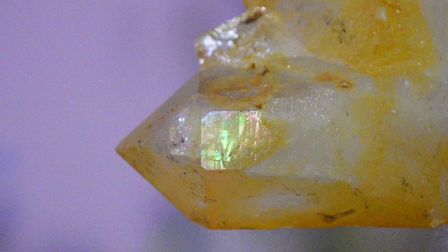 ゴールデンヒーラー(水晶)クリスタルクラスターの天然石 