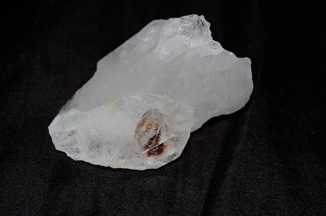 クリスタルクラスター（水晶群晶）の天然石 パワーストーンの販売【エル・クリスタル】