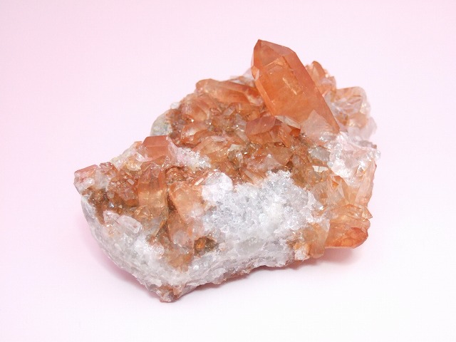 タンジェリンクォーツクラスター(オレンジ水晶)の天然石